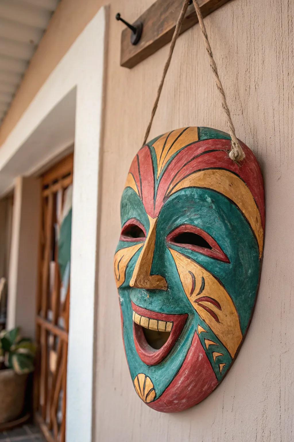 Capture joy with a touch of Scandinavian elegance—this handcrafted plaster mask is a vibrant expression of happiness and artistry.