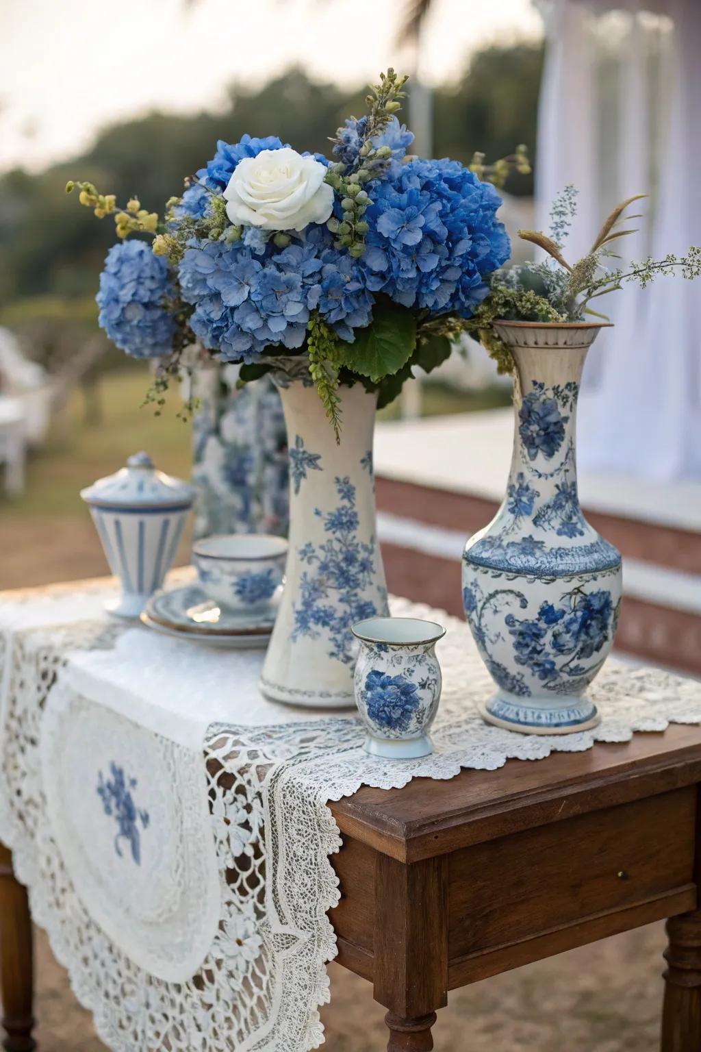 Vintage elements combined with royal blue create a romantic and nostalgic centerpiece.