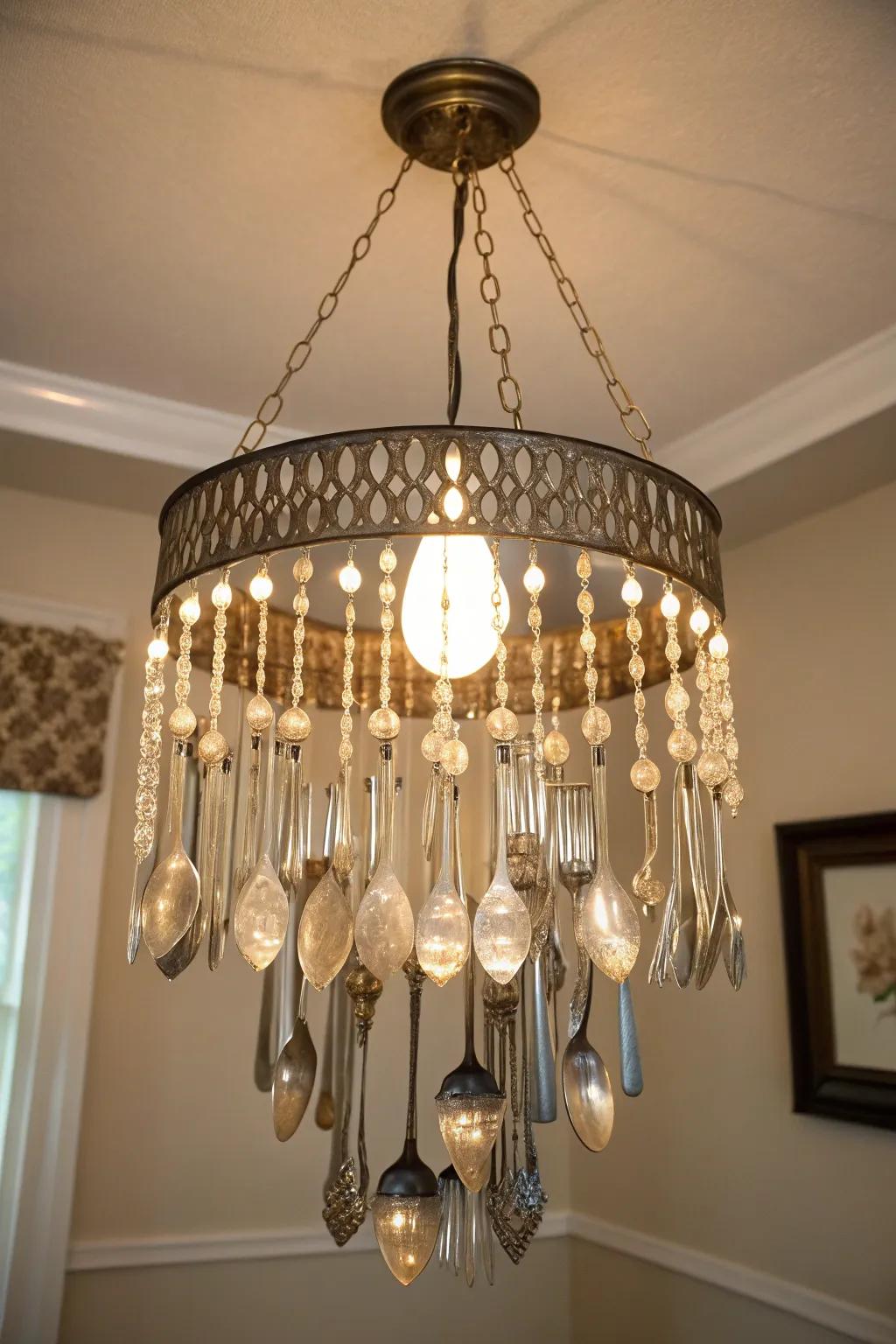 Transform old silverware into a stunning chandelier centerpiece that embodies minimalist elegance with a boho twist.