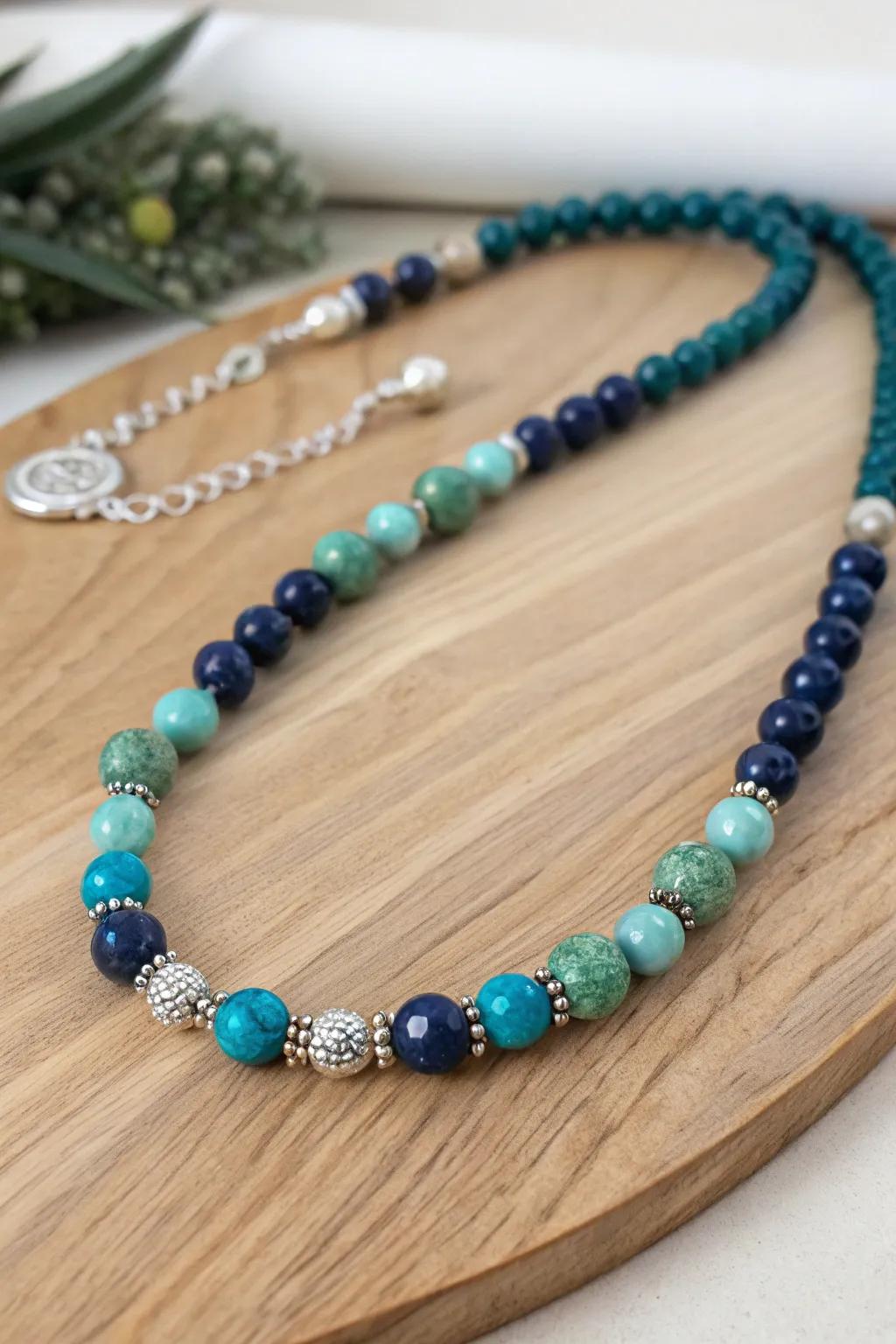 Wear a piece of the ocean with this stunning beaded necklace—simplicity meets the sea in style.