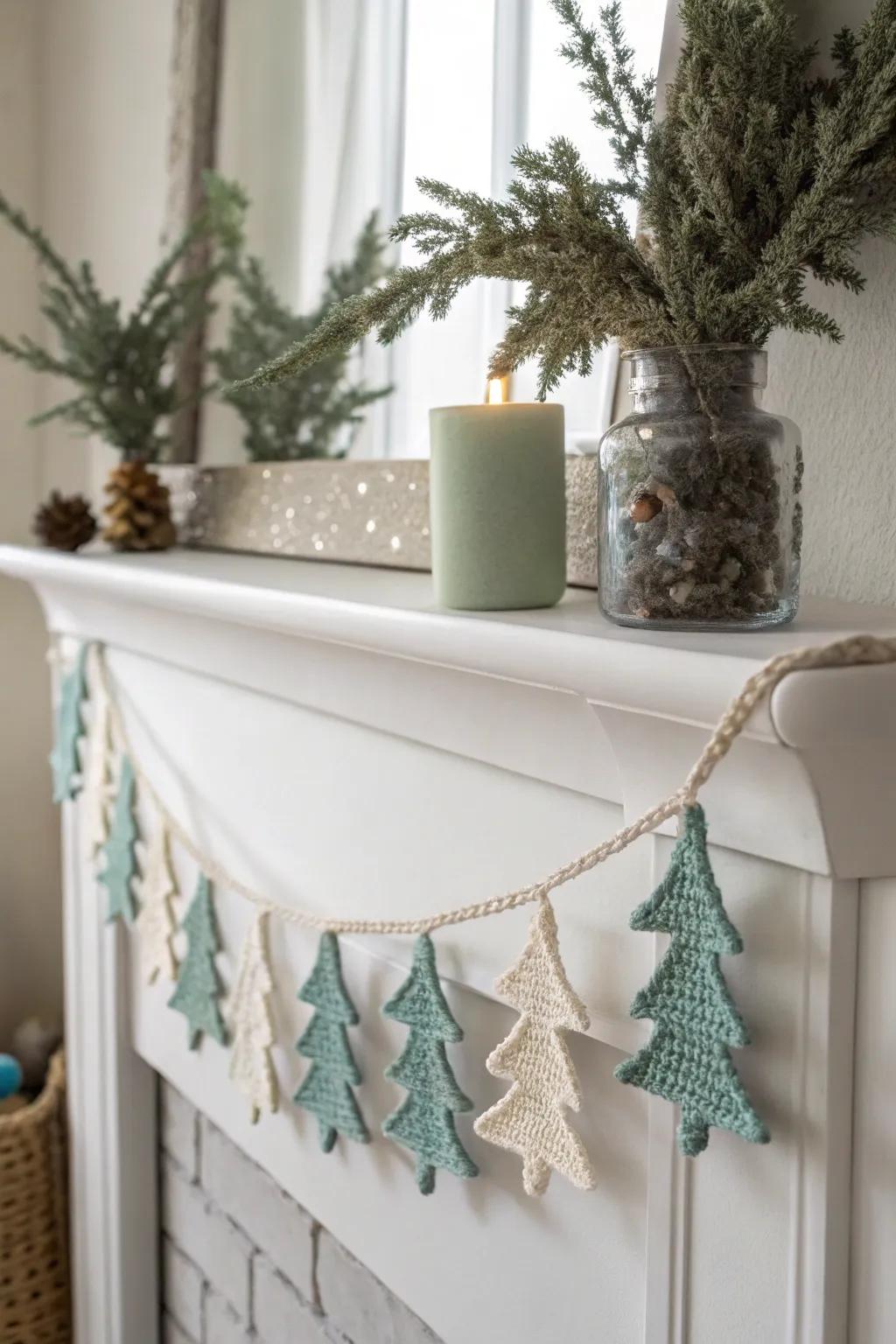 Transform your mantel into a Winter Wonderland with this enchanting crochet garland. #ScandiBoho #WinterDecor