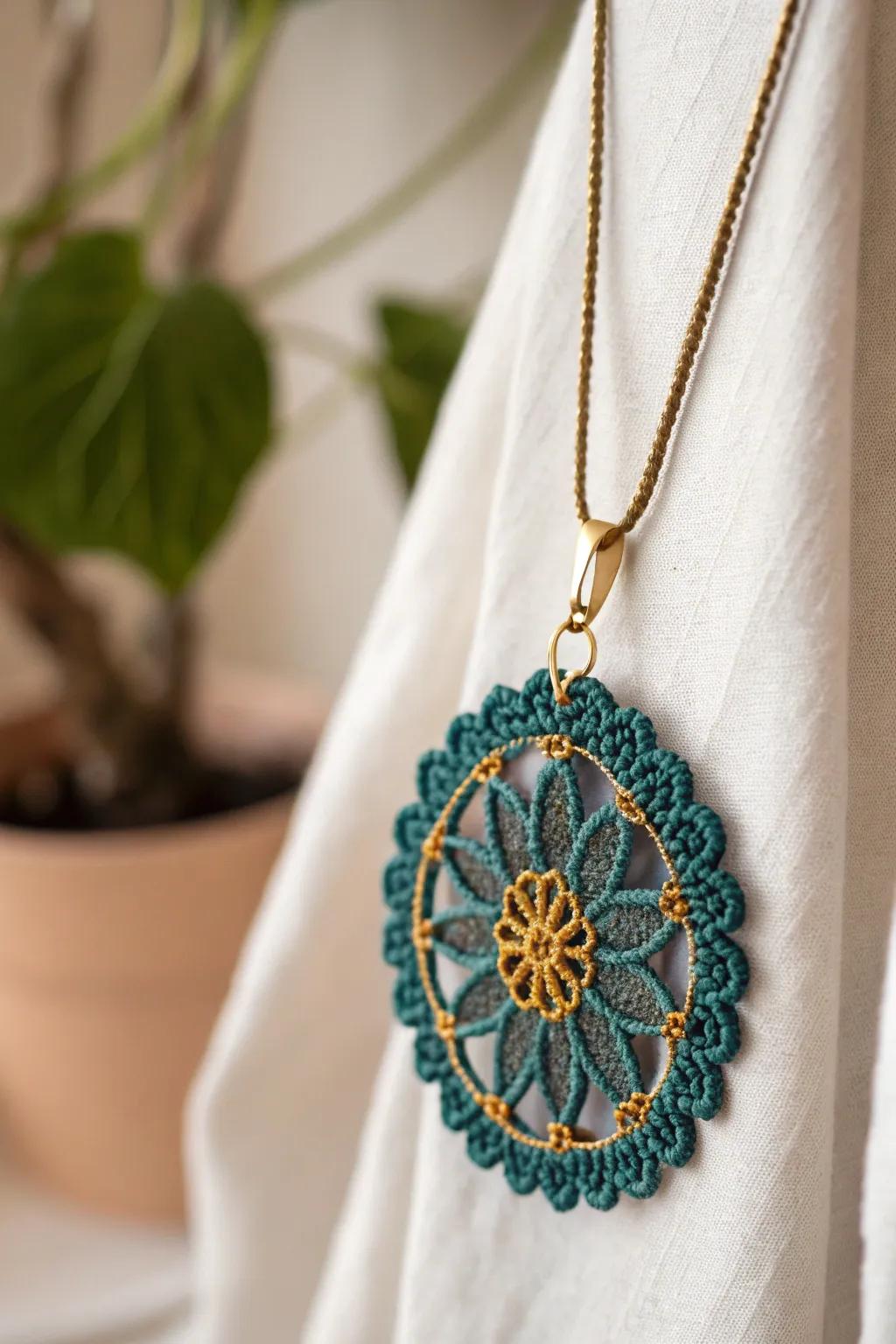 Craft Your Own Statement: Discover the Art of 3D Pen Jewelry.