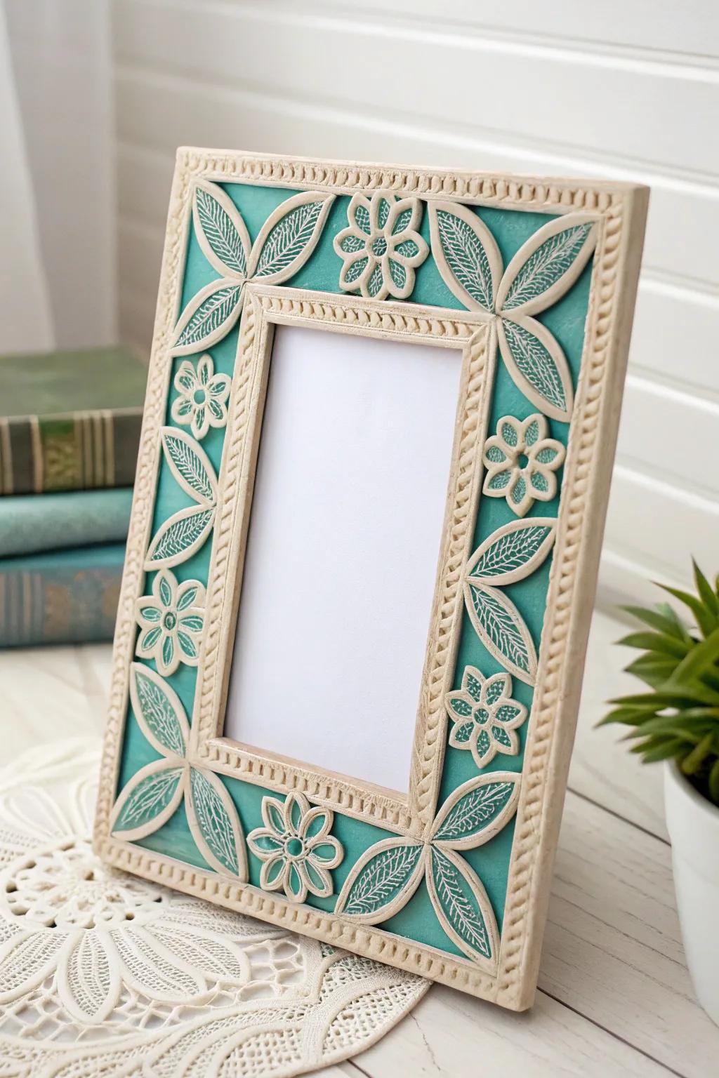 Elevate your memories with a handcrafted touch: Hot Glue Photo Frame Artistry.