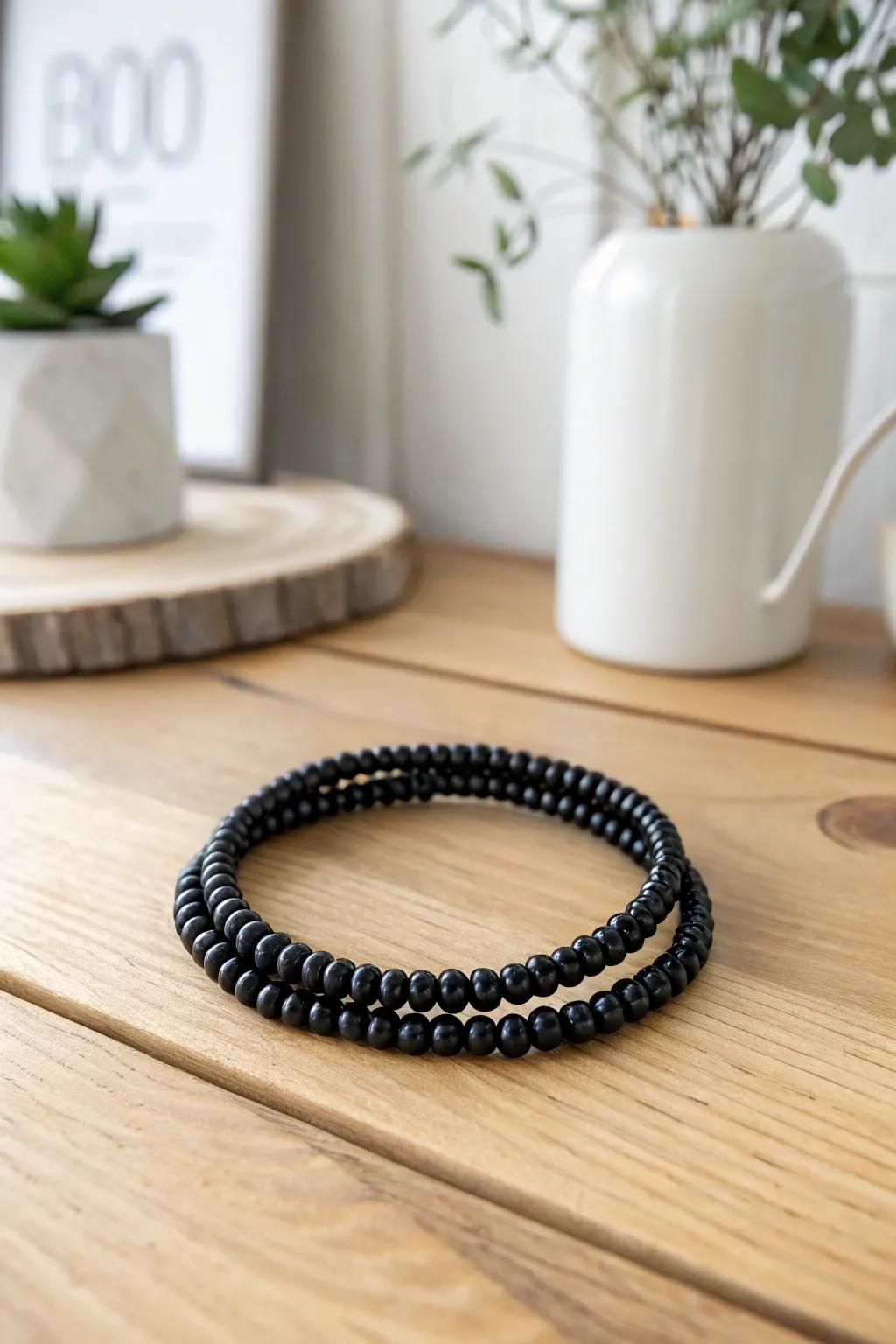 Effortless elegance: a minimalist memory wire bracelet that speaks volumes.