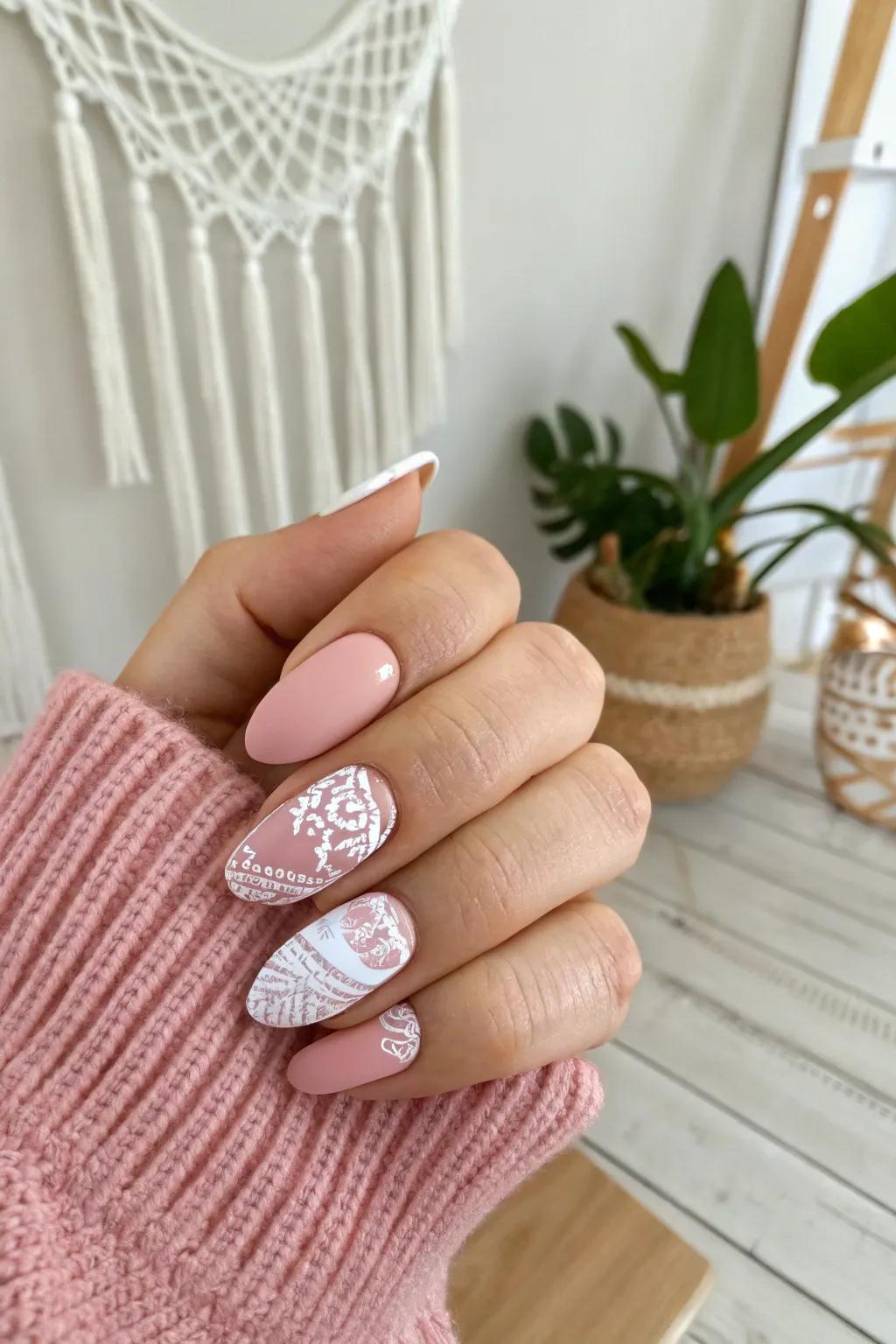 Embrace the romance of lace with stunning nail art that blends minimalist elegance with bohemian charm.