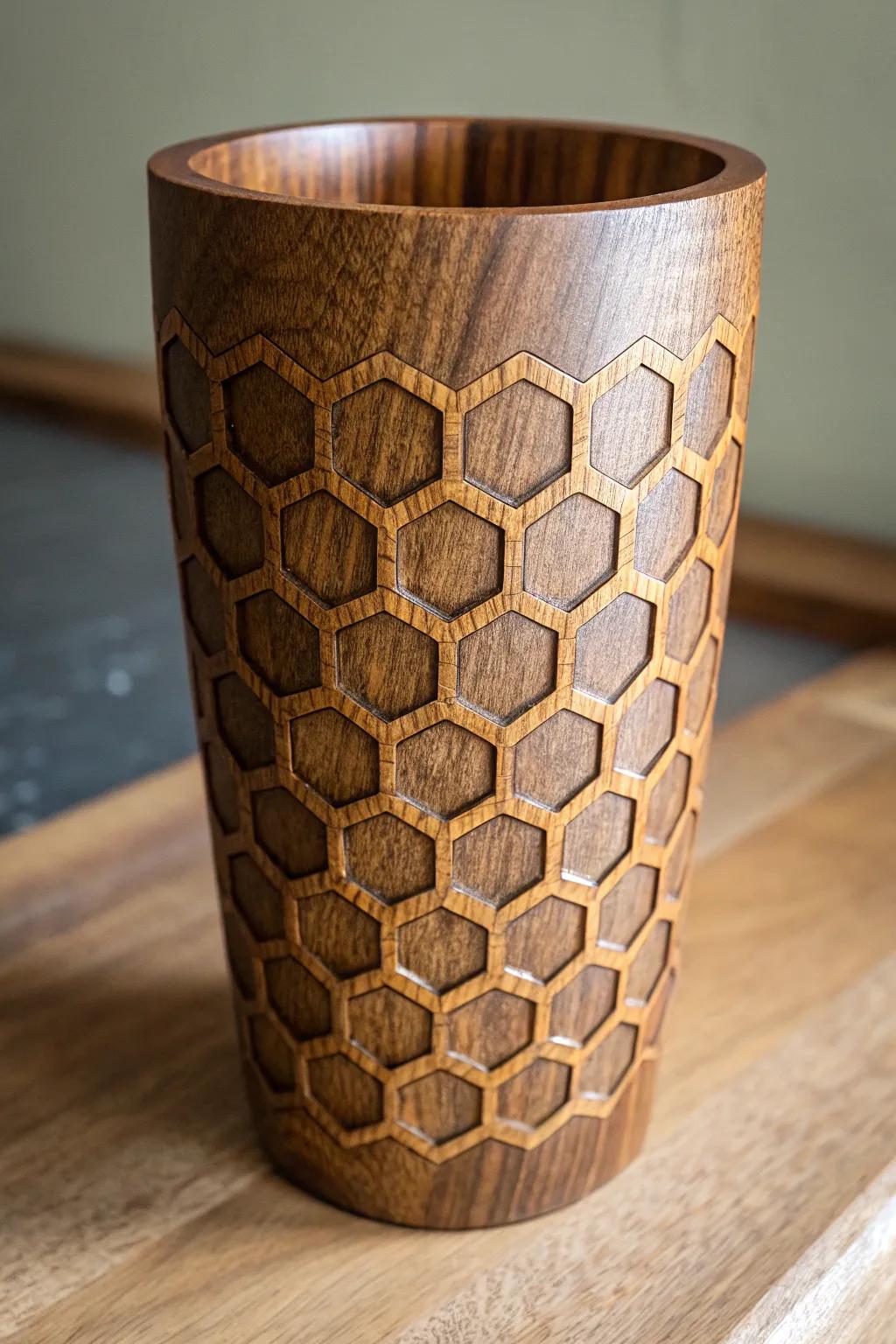 Sip in style with this exquisite honeycomb wood grain tumbler—where craftsmanship meets nature's elegance.