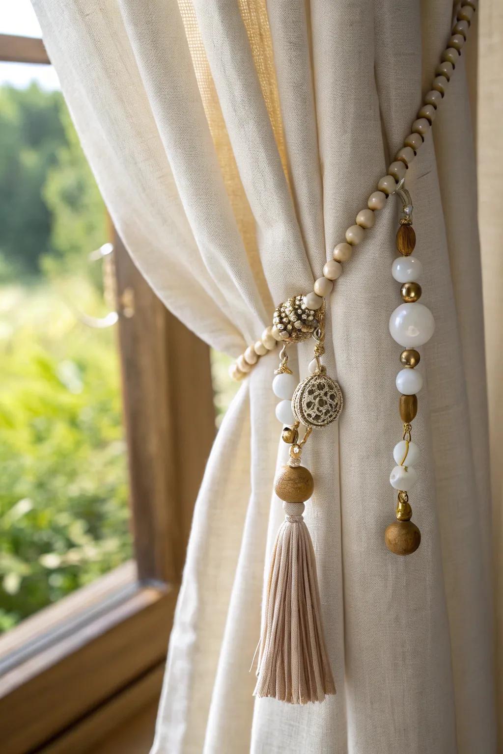 Add a playful sparkle to your home with charming curtain tiebacks, perfect for a touch of minimalist elegance.