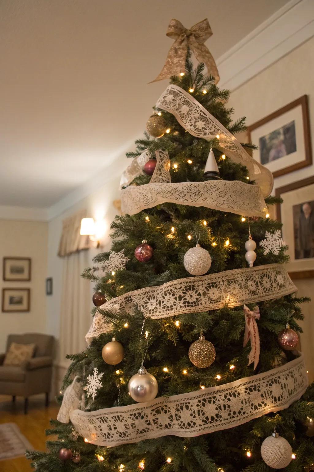Lace ribbons bring vintage charm and nostalgia to the Christmas tree.