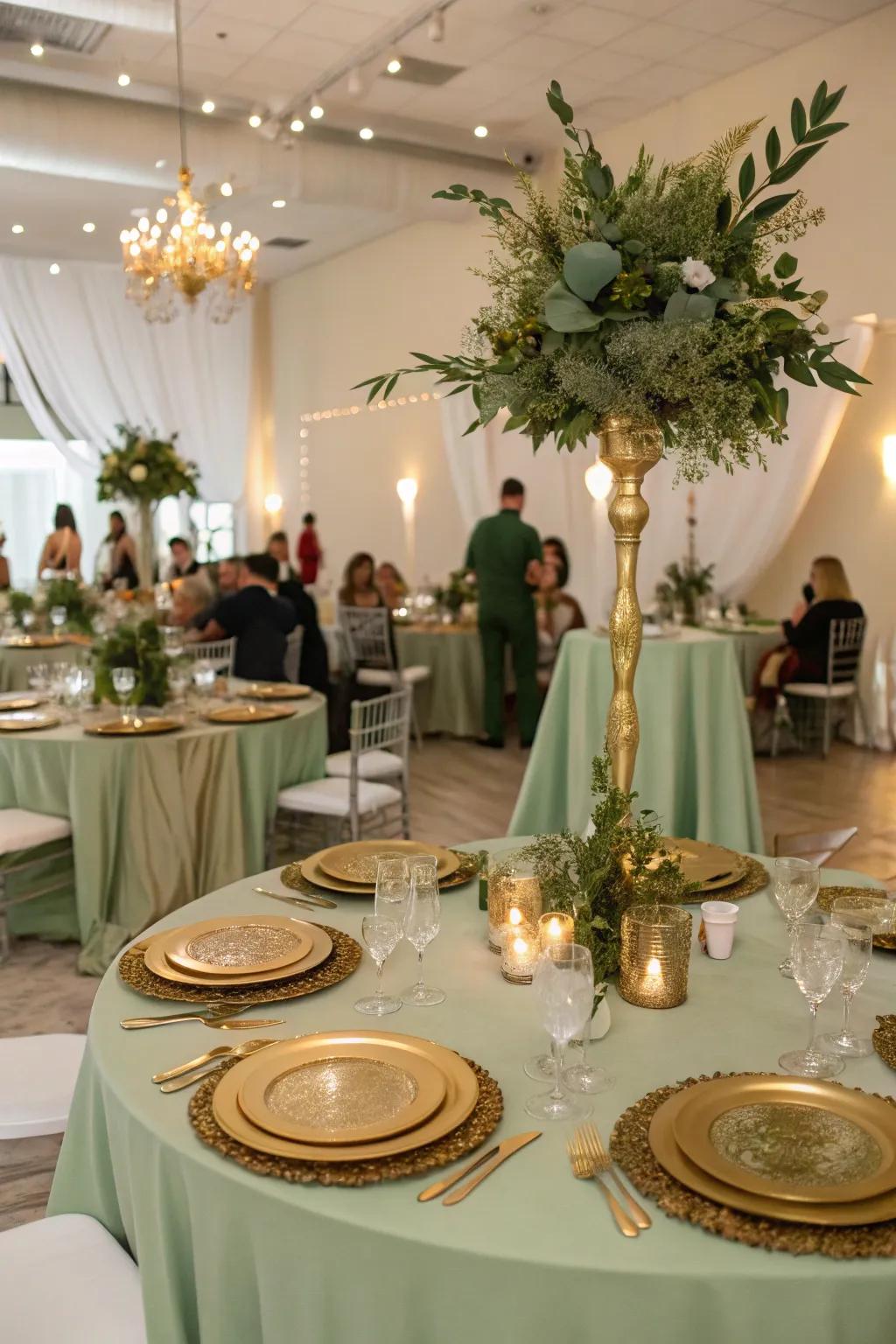Olive green and gold offer a luxurious yet natural wedding ambiance.
